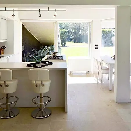 Forte Dei Marmi Zoe *